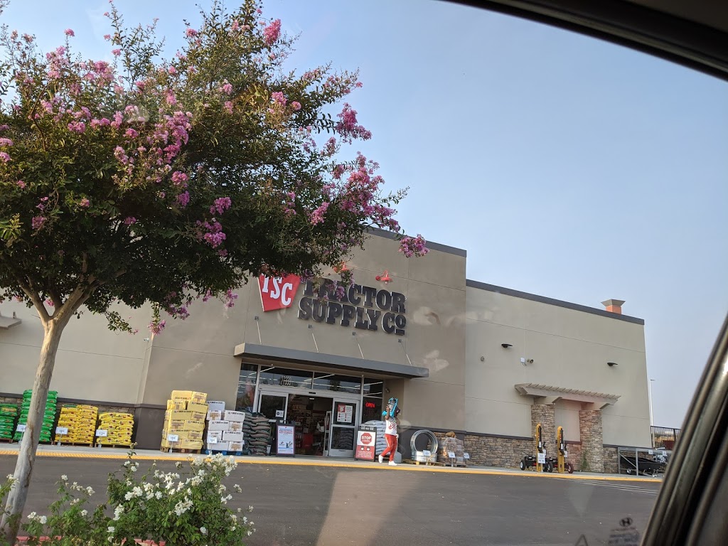 Tractor Supply Co. | 27330 Eucalyptus Ave, Moreno Valley, CA 92555, USA | Phone: (951) 243-1900