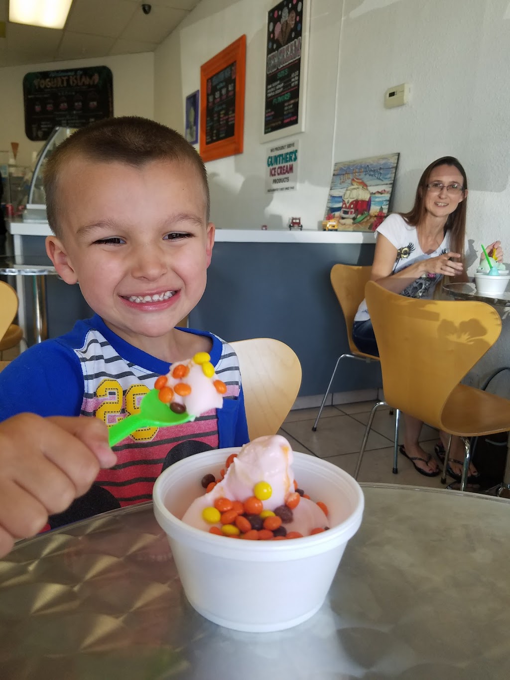 Yogurt Island | 3100 Main St Suite 282, Oakley, CA 94561, USA | Phone: (925) 625-1610