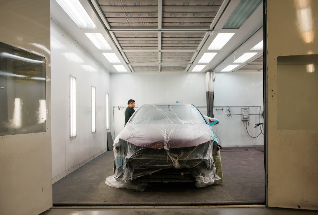 Mackins Salmon Creek Auto Body | 10803 NE Hwy 99, Vancouver, WA 98686, USA | Phone: (360) 573-0313