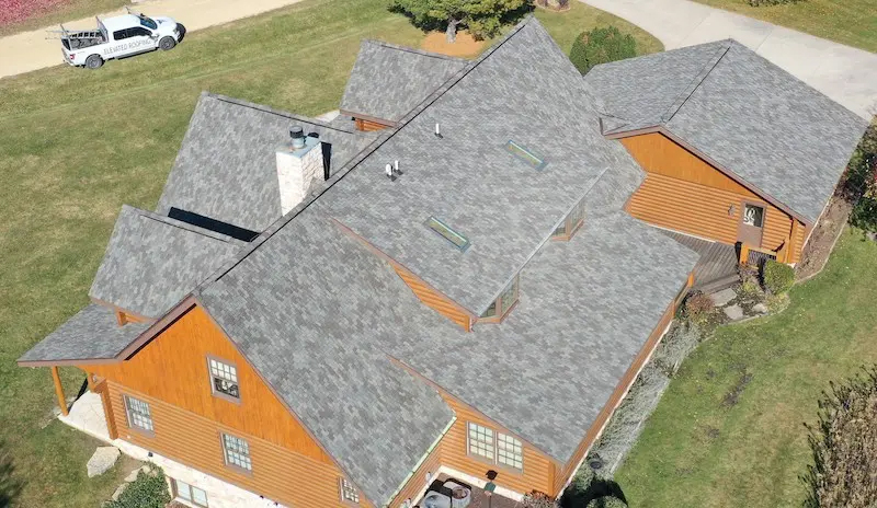 Elevated Roofing | 10670 Meadowsweet Ln, Roscoe, IL 61073, United States | Phone: (815) 858-5478