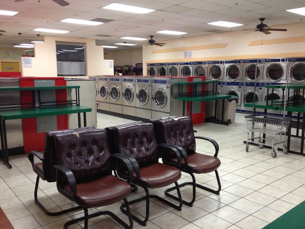 Viva Coin Laundromat - Lavanderia | 134 S Clayton St, Lawrenceville, GA 30046, USA | Phone: (678) 731-7125