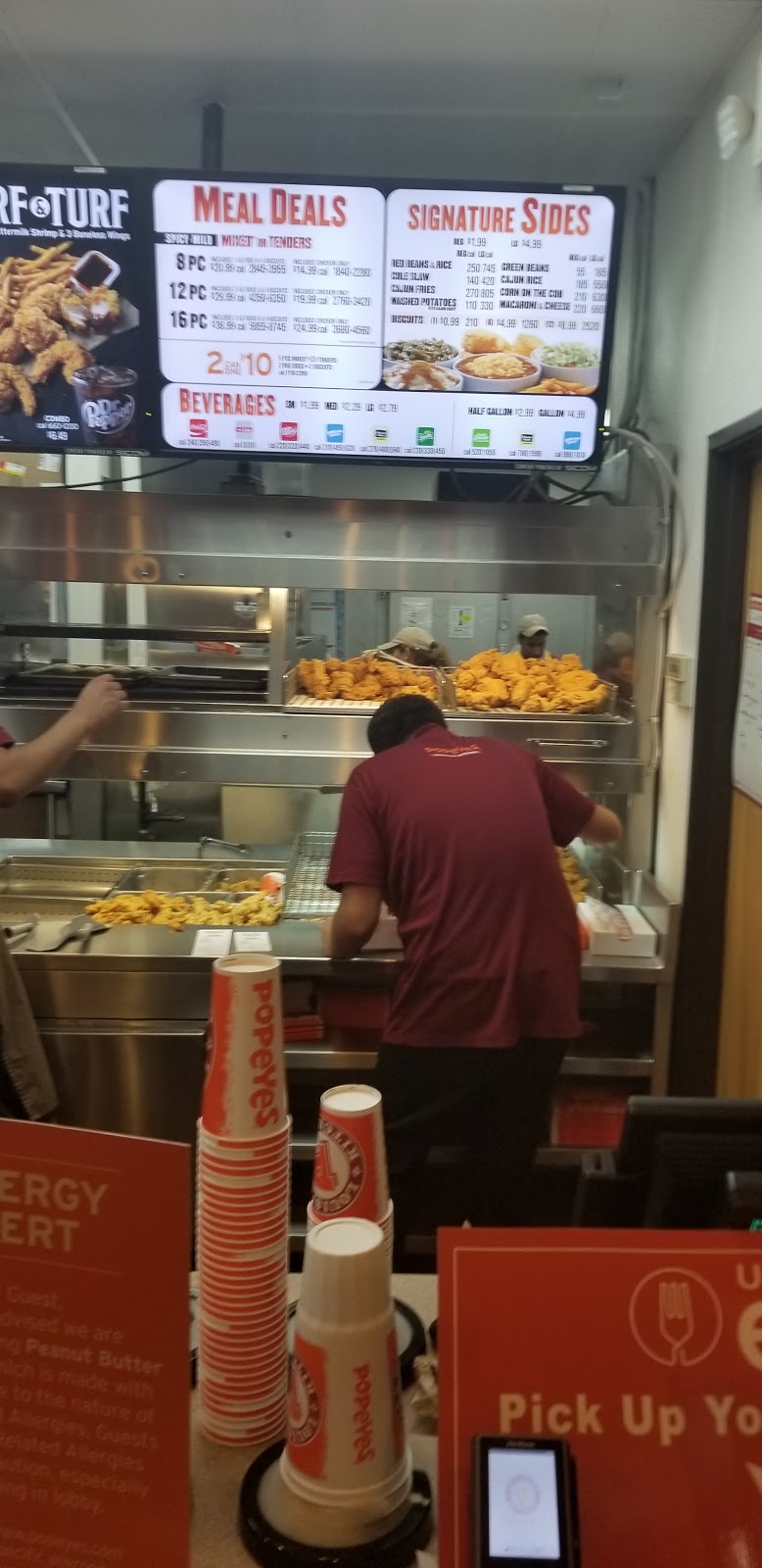 Popeyes Louisiana Kitchen | 3561 Forest Ln, Dallas, TX 75234, USA | Phone: (972) 620-3233