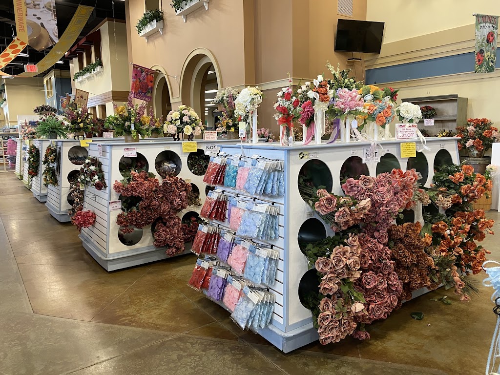 Williamsburg Pottery | 6692 Richmond Rd, Williamsburg, VA 23188, USA | Phone: (757) 564-3326