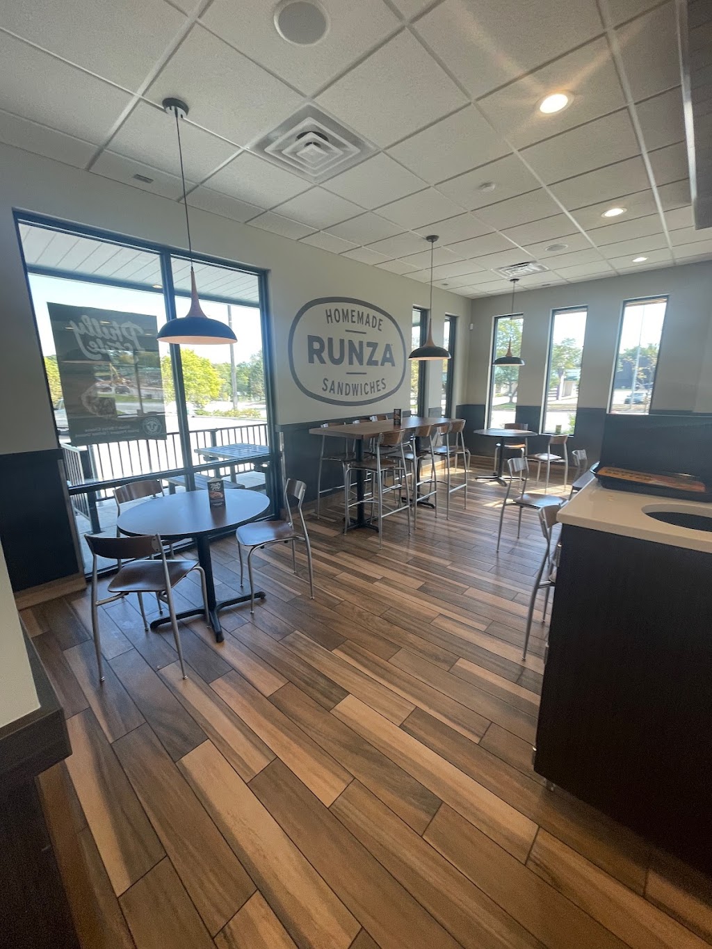 Runza Restaurant | 8910 Fort St, Omaha, NE 68134, USA | Phone: (402) 571-6483