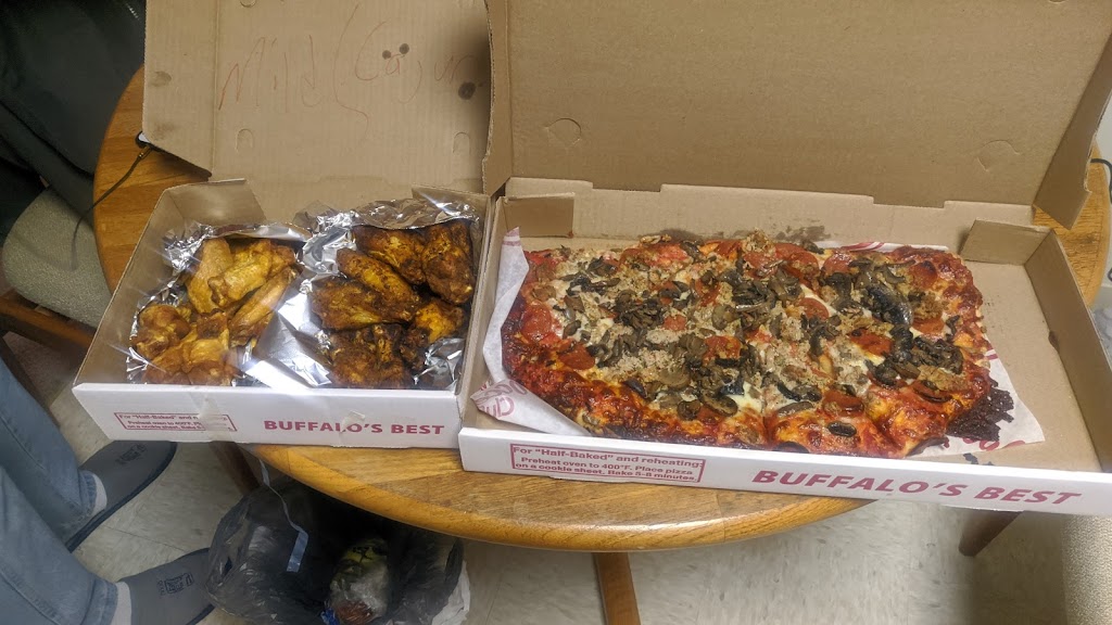 Bocce Club Pizza | 1614 Hopkins Rd, Williamsville, NY 14221, USA | Phone: (716) 689-2345