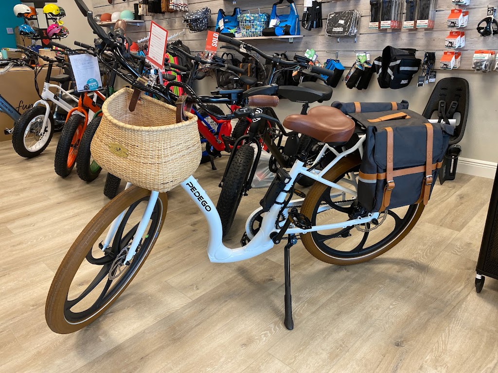 Pedego Electric Bikes Trailwinds Village | 5806 Seven Mile Dr #106, Wildwood, FL 34785, USA | Phone: (352) 356-8830