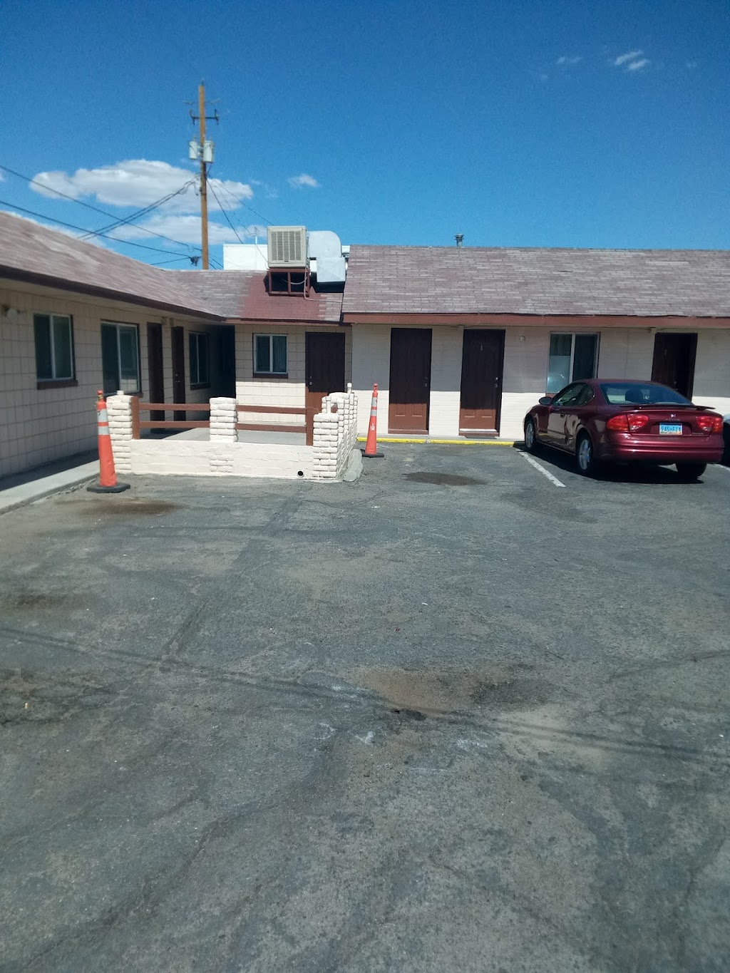 Gold Coin Motel | 2555 E 4th St, Reno, NV 89512, USA | Phone: (775) 323-0237