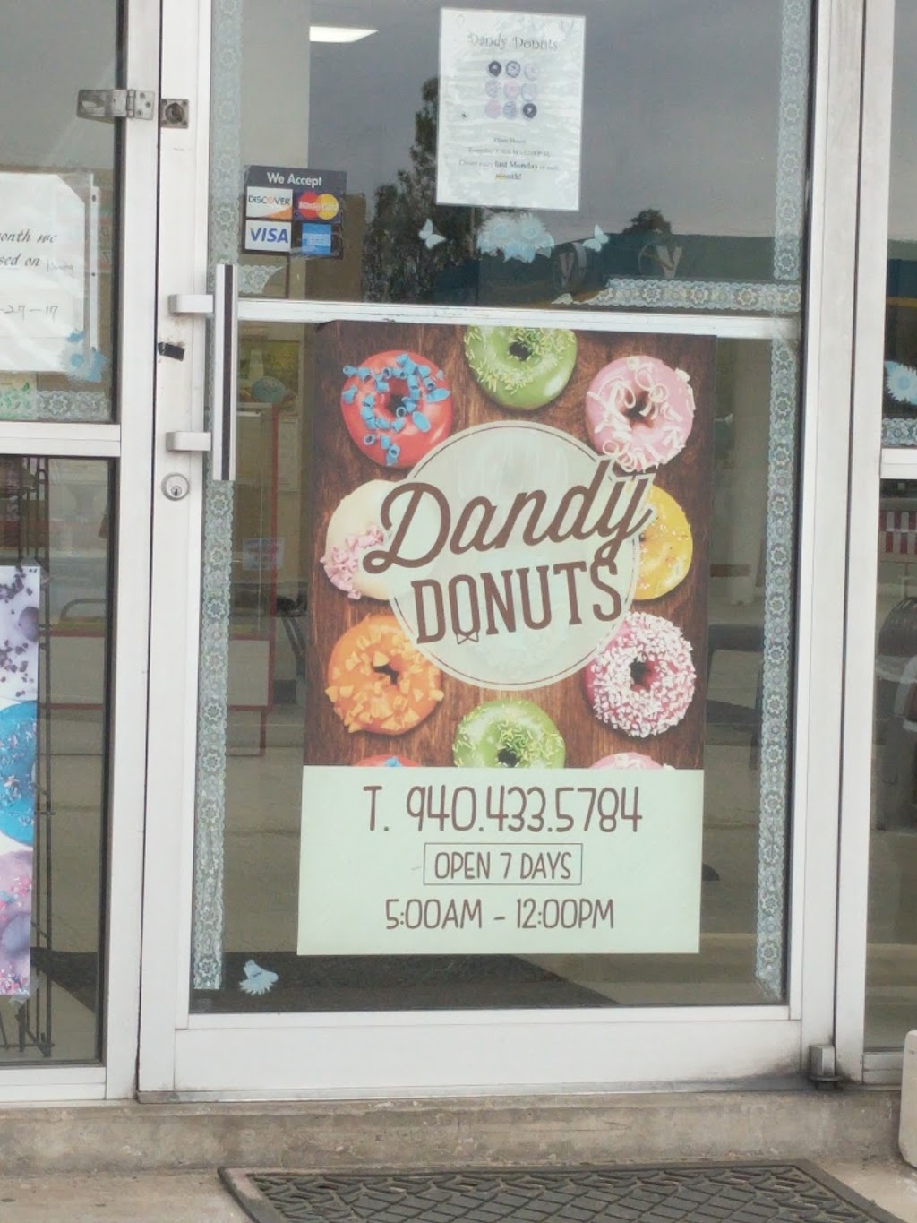 Dandy Donut | 115 W Rock Island Ave, Boyd, TX 76023, USA | Phone: (940) 433-5784