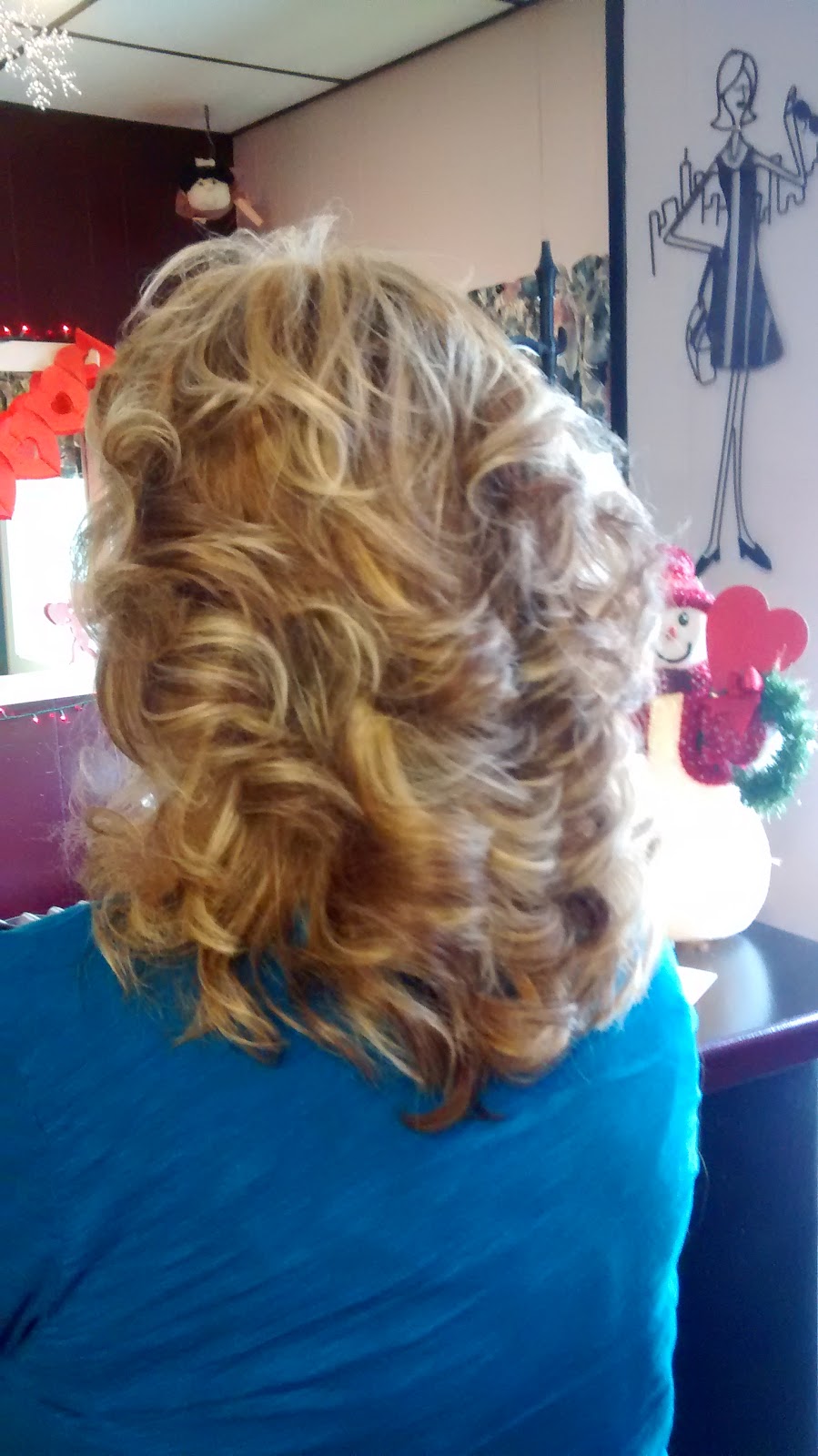 Foxy II Beauty Salon | 4 Lincoln Ave, Amsterdam, NY 12010, USA | Phone: (518) 842-3400