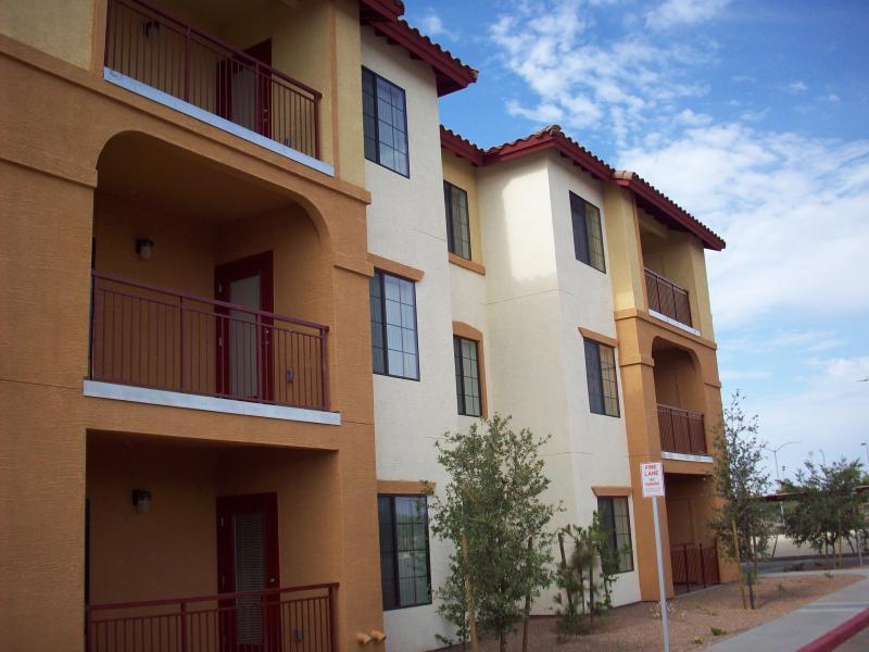 Amber Pointe Apartments | 4625 S 7th Ave, Phoenix, AZ 85041, USA | Phone: (602) 296-5006