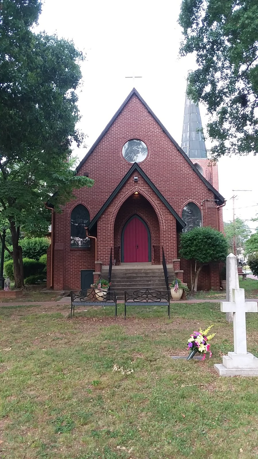 St Lukes Episcopal Church | 315 N Cedar St, Lincolnton, NC 28092, USA | Phone: (704) 240-3332