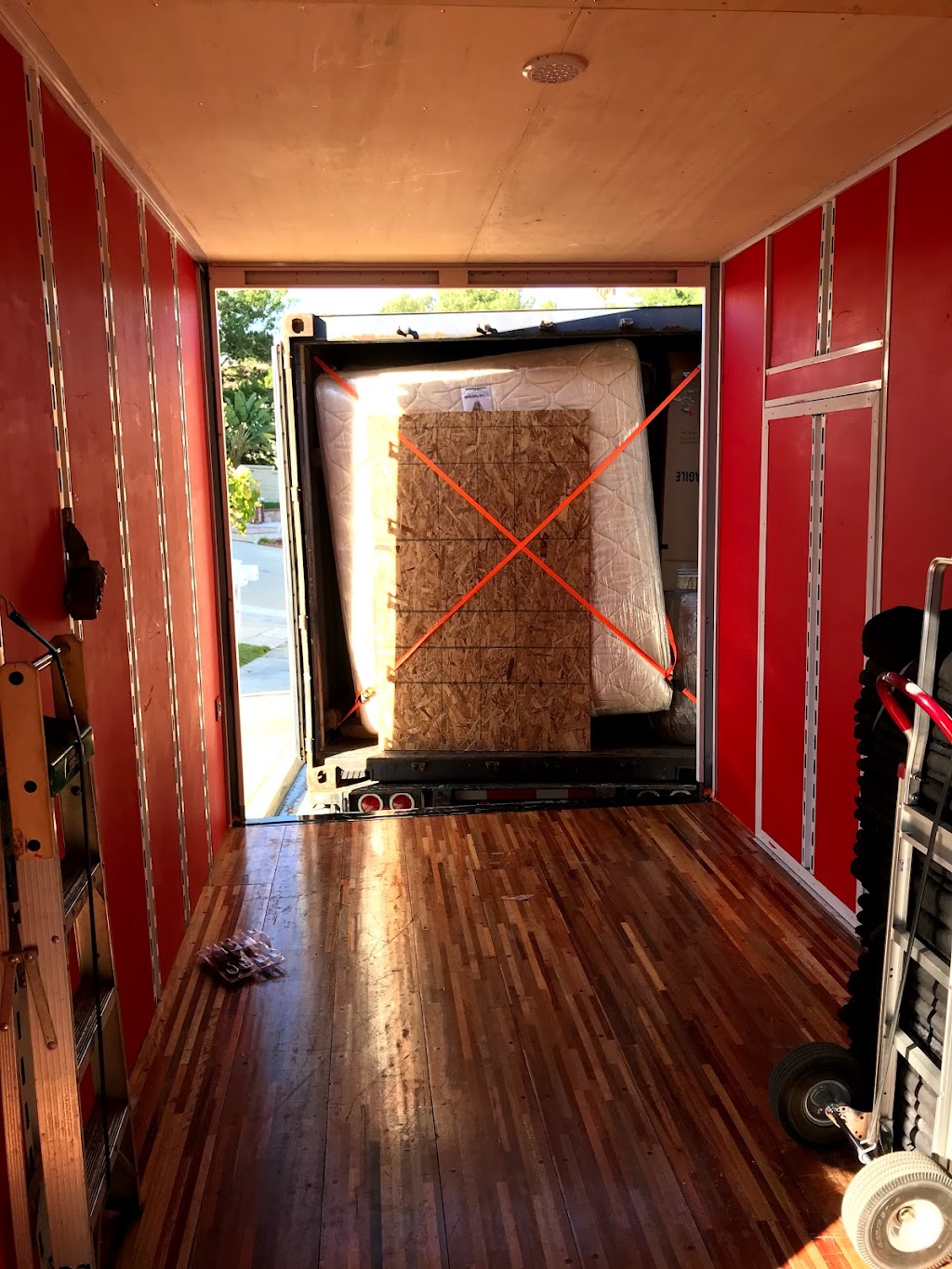 LAP Movers | 10857 Saticoy St, Sun Valley, CA 91352, USA | Phone: (818) 397-4039