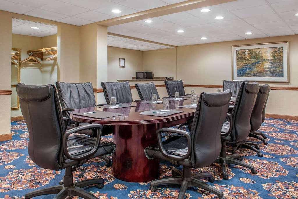 Quality Hotel Conference Center Cincinnati Blue Ash | 5901 Pfeiffer Rd, Cincinnati, OH 45242, USA | Phone: (513) 793-4500