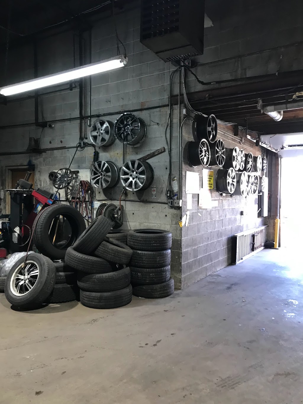 A&J Tire Shop | 544 Hamilton St, Somerset, NJ 08873, USA | Phone: (732) 354-0374