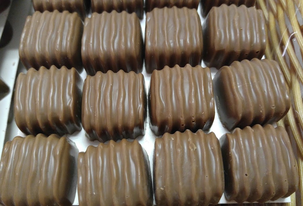 Gardners Candies | 8 Franklin Village Mall, Kittanning, PA 16201, USA | Phone: (724) 545-6106