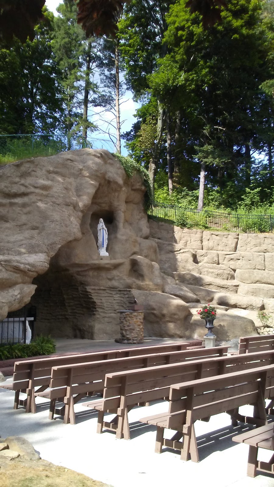 Pastorate of Sts. Joseph and Peter | 2643 Waterloo Rd, Mogadore, OH 44260, USA | Phone: (330) 628-9941