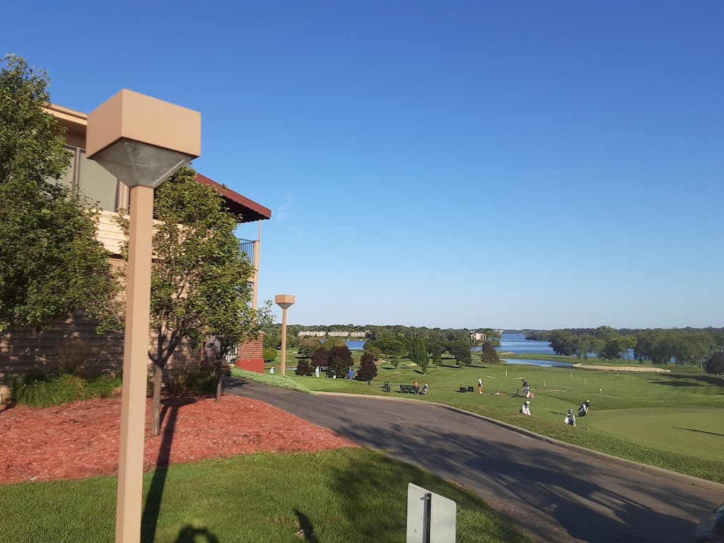 Eagle Crest Resort | 1275 S Huron St, Ypsilanti, MI 48197, USA | Phone: (734) 487-2000