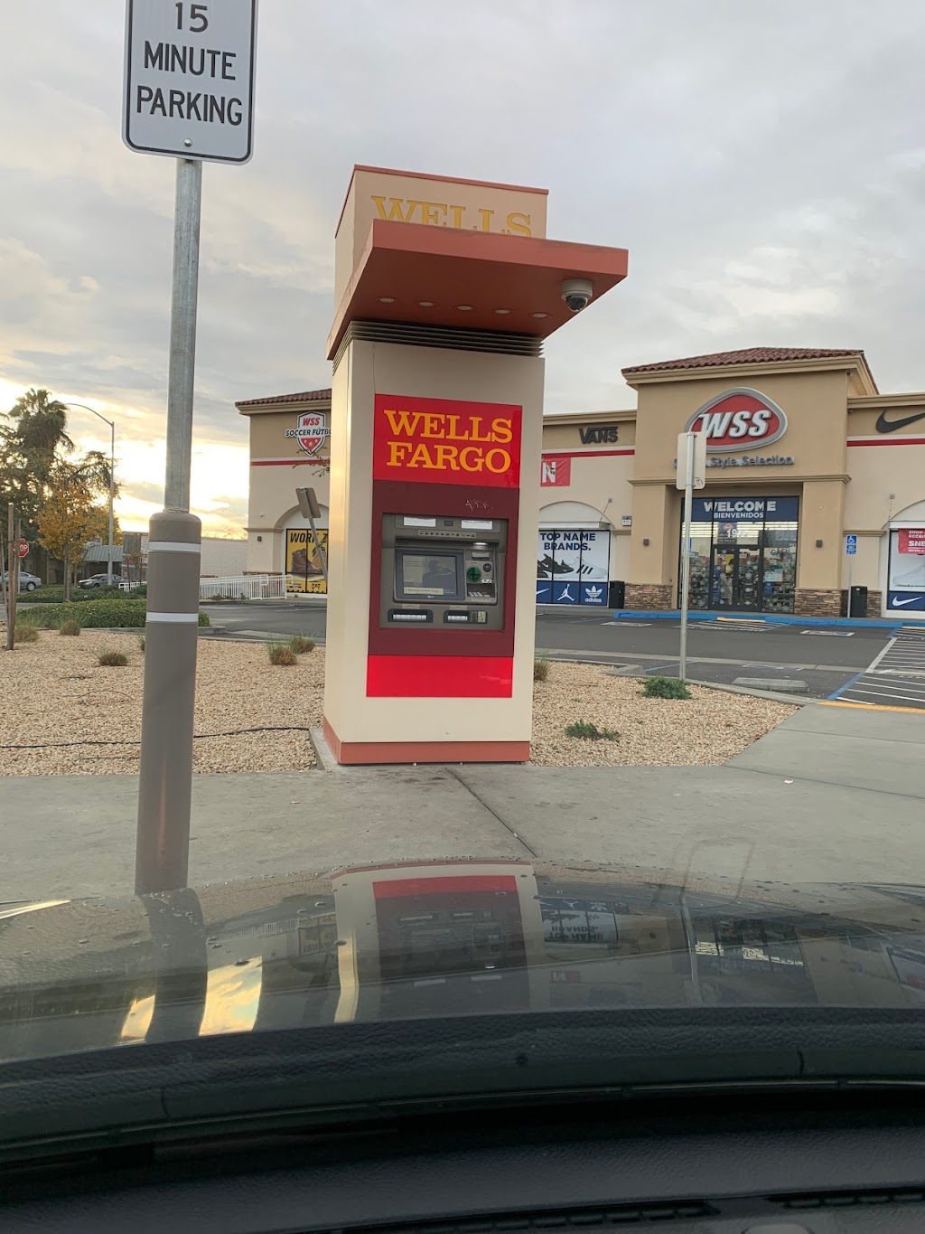 Wells Fargo ATM | 1921 W Clinton Ave, Fresno, CA 93705, USA | Phone: (800) 869-3557