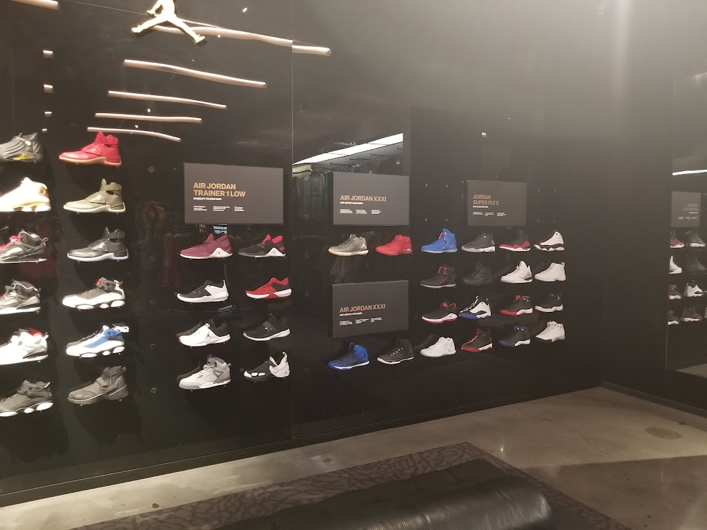Footaction | 3663 S Las Vegas Blvd Ste 390, Las Vegas, NV 89109, USA | Phone: (702) 734-0295