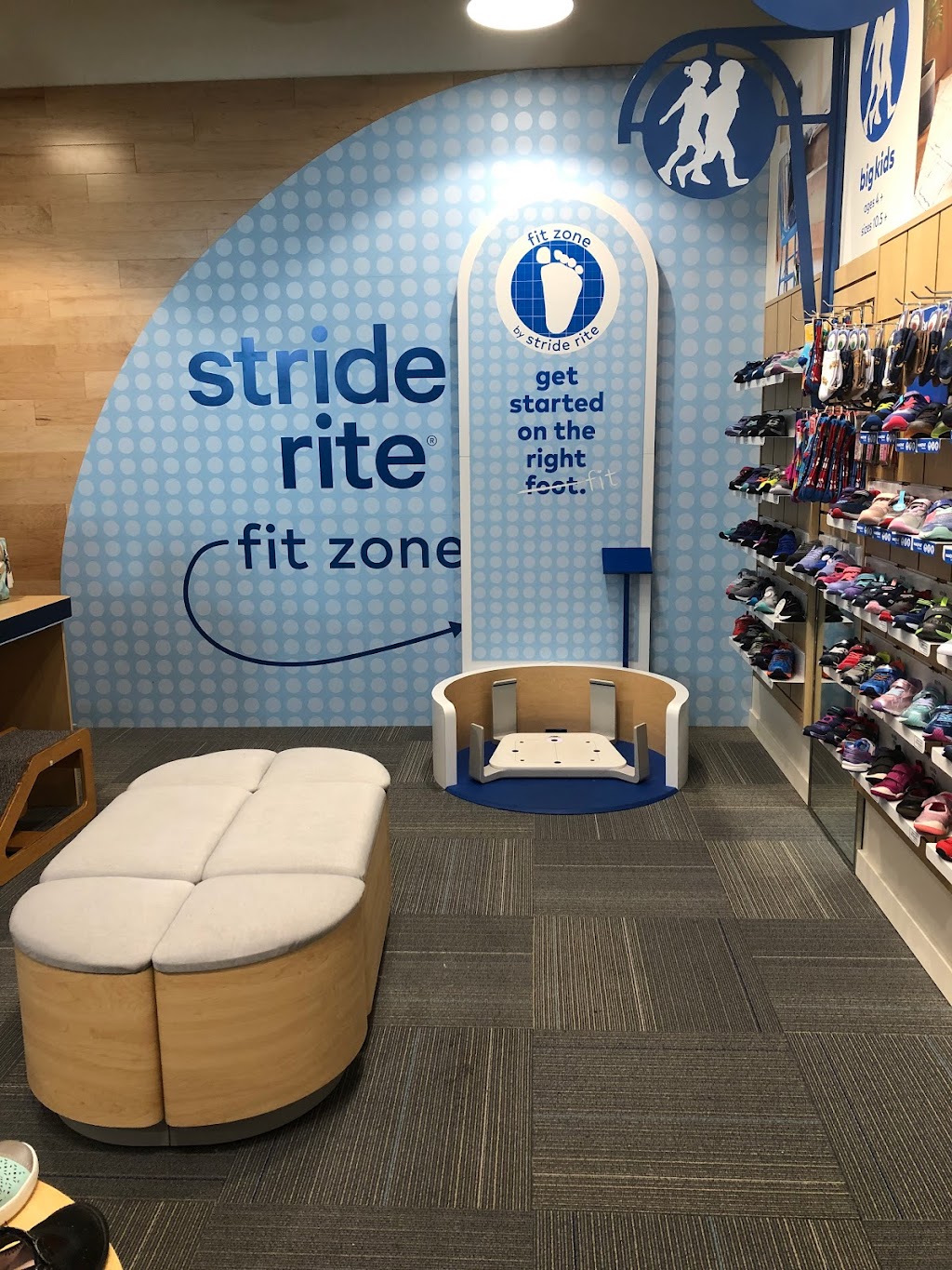 Stride Rite Shoes at SouthPark Mall | 600 Southpark Center, Strongsville, OH 44136, USA | Phone: (440) 572-5111