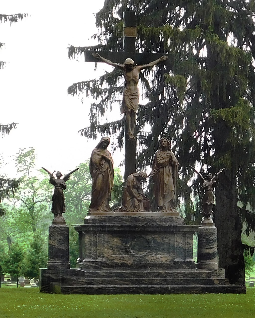 Catholic Cemetery | 3500 Lake Ave, Fort Wayne, IN 46805, USA | Phone: (260) 426-2044