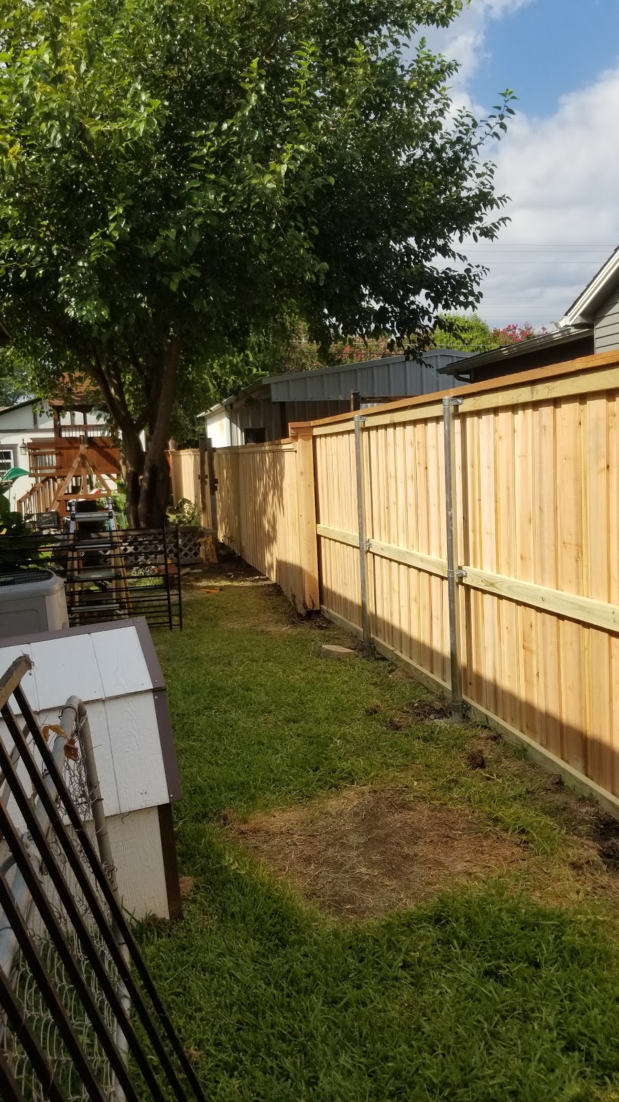 H&B Fencing LLC | 660 E Pecan Tree Rd, Waxahachie, TX 75165, USA | Phone: (469) 337-2328