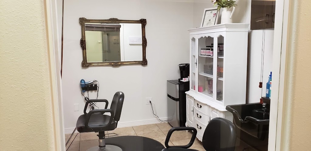 Hair-A-Lujah Salon | 301 Trophy Lake Dr #156, Roanoke, TX 76262, USA | Phone: (214) 448-6681