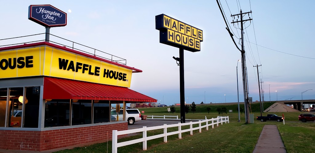 Waffle House | 1350 Canadian Ct, Yukon, OK 73099, USA | Phone: (405) 350-1445