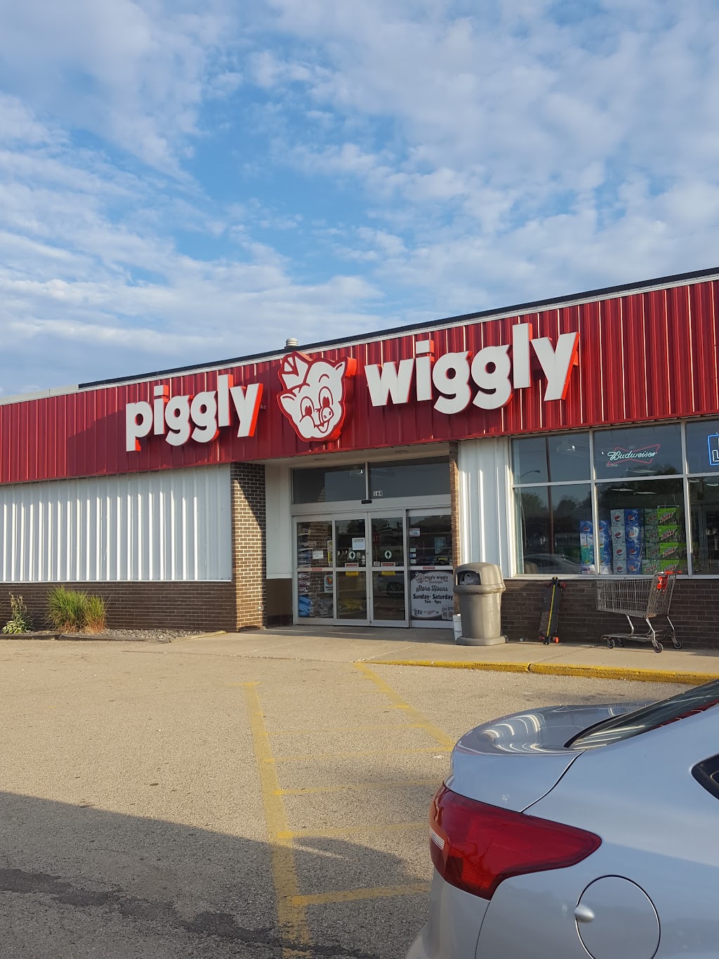 Piggly Wiggly | 164 Kienow Dr, Randolph, WI 53956, USA | Phone: (920) 326-5800