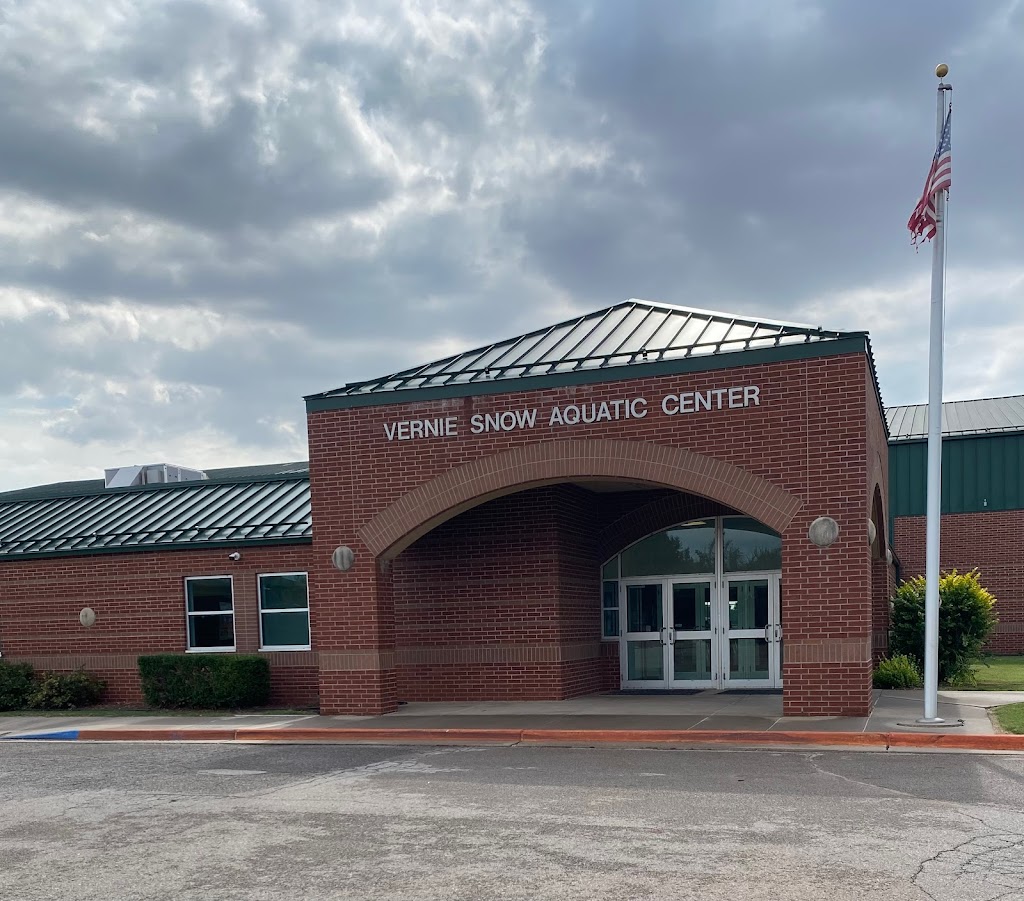 Vernie Snow Aquatic Center | City Park, 400 Park Rd, Kingfisher, OK 73750, USA | Phone: (405) 375-3318