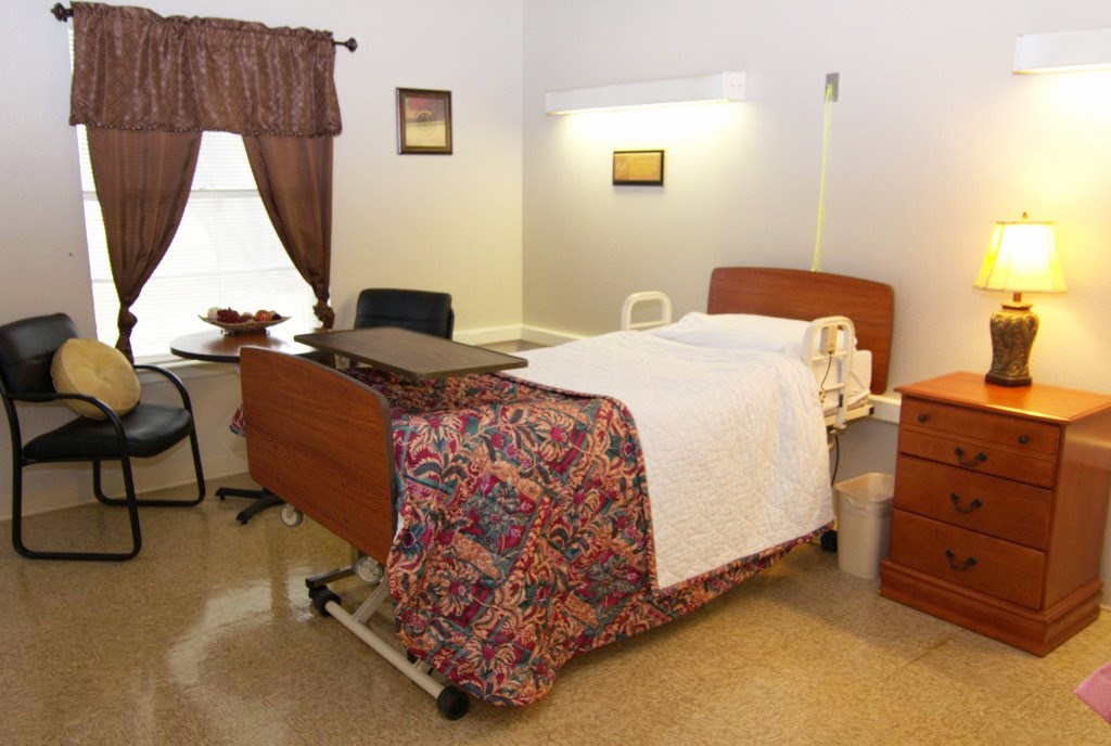 Country View Nursing & Rehabilitation | 1900 N Frances St, Terrell, TX 75160, USA | Phone: (972) 524-2503