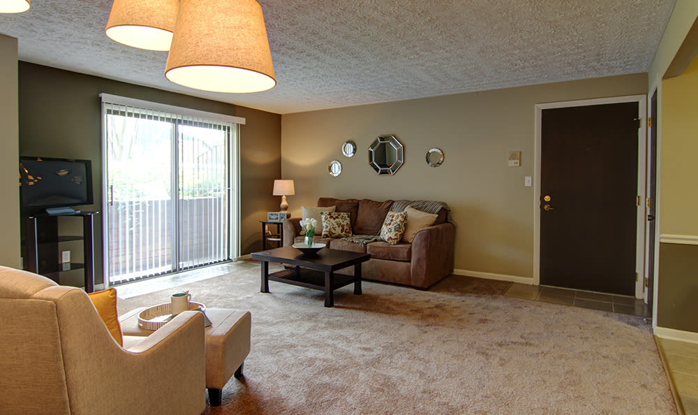 Cedarwood Village Apartments | 1343 Weathervane Ln, Akron, OH 44313, USA | Phone: (234) 206-4821