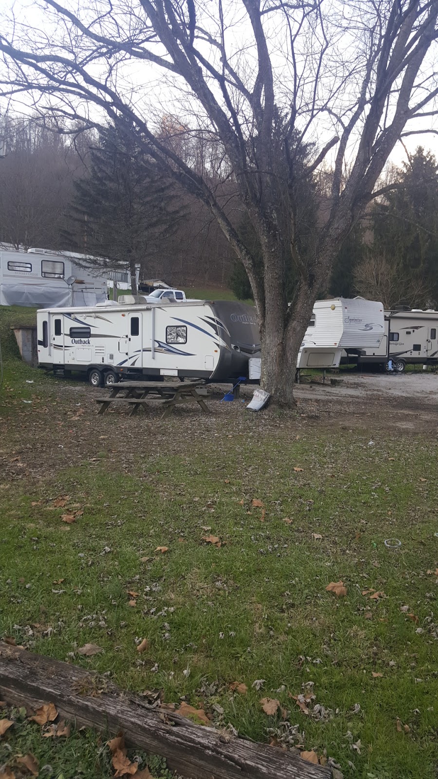 Winers RV Lot | 3209 Big Grave Creek Rd, Moundsville, WV 26041, USA | Phone: (304) 845-4573