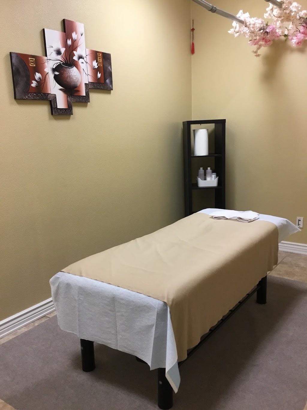 Queens Spa | 2614 Alum Rock Ave, San Jose, CA 95116, USA | Phone: (408) 929-2970