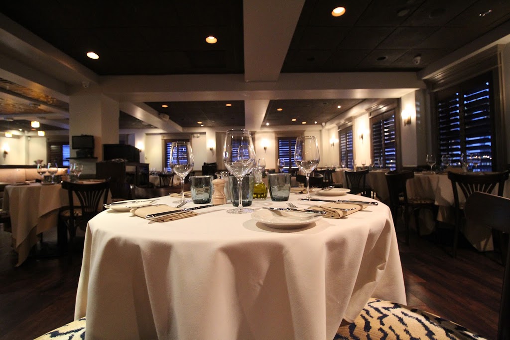 The Lion Brasserie | 328 Pemberwick Rd, Greenwich, CT 06831, USA | Phone: (203) 813-3300