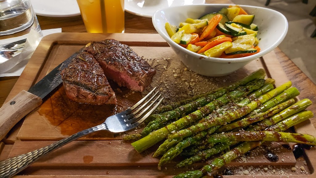 Navarros Bar & Grill | 105 Springfield Commons Blvd, Mercer, PA 16137, USA | Phone: (724) 748-6250