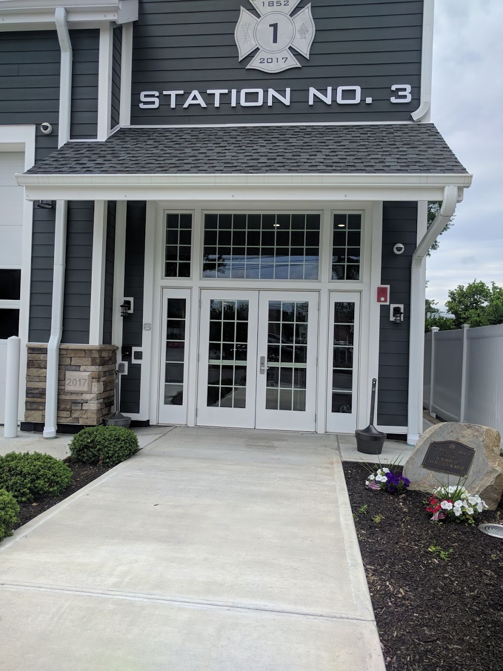 Roslyn Rescue Station 3 | 6 Locust St, Greenvale, NY 11548, USA | Phone: (516) 621-6545