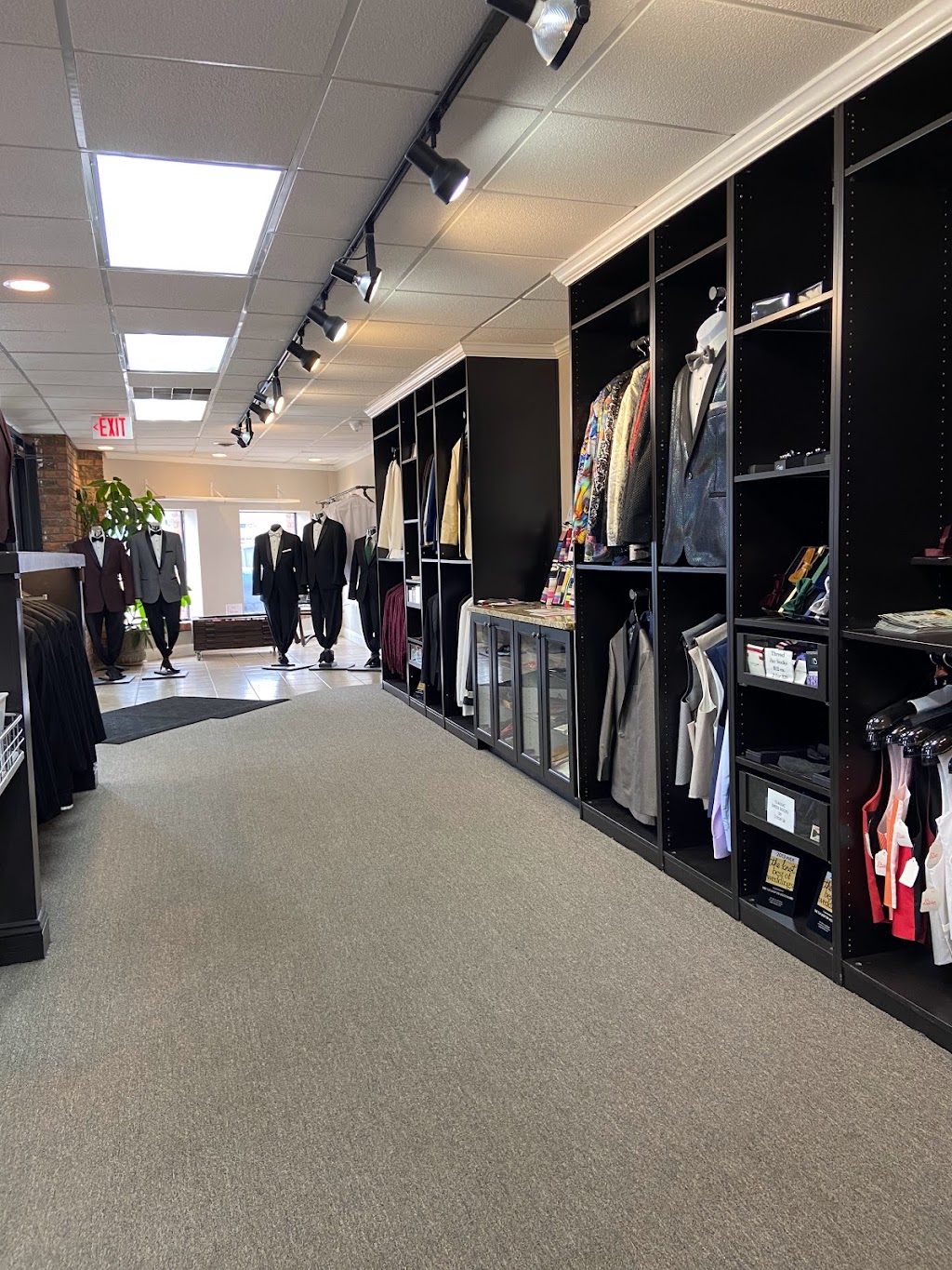 The Tux Shop on Woodward | 33437 Woodward Ave, Birmingham, MI 48009 | Phone: (248) 644-5055