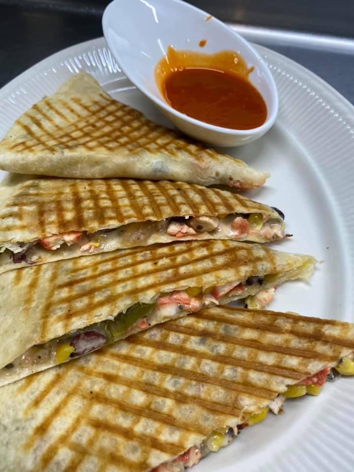 Blue Bear Eatery & Bar | 2660 N Riley Hwy, Shelbyville, IN 46176, USA | Phone: (317) 825-3100