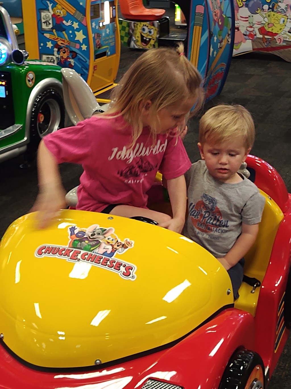 Chuck E. Cheese | 200 Roosevelt Rd, Villa Park, IL 60181, USA | Phone: (630) 833-6212 Chuck E. Cheese | 200 Roosevelt Rd, Villa Park, IL 60181, USA | Phone: (630) 833-6212