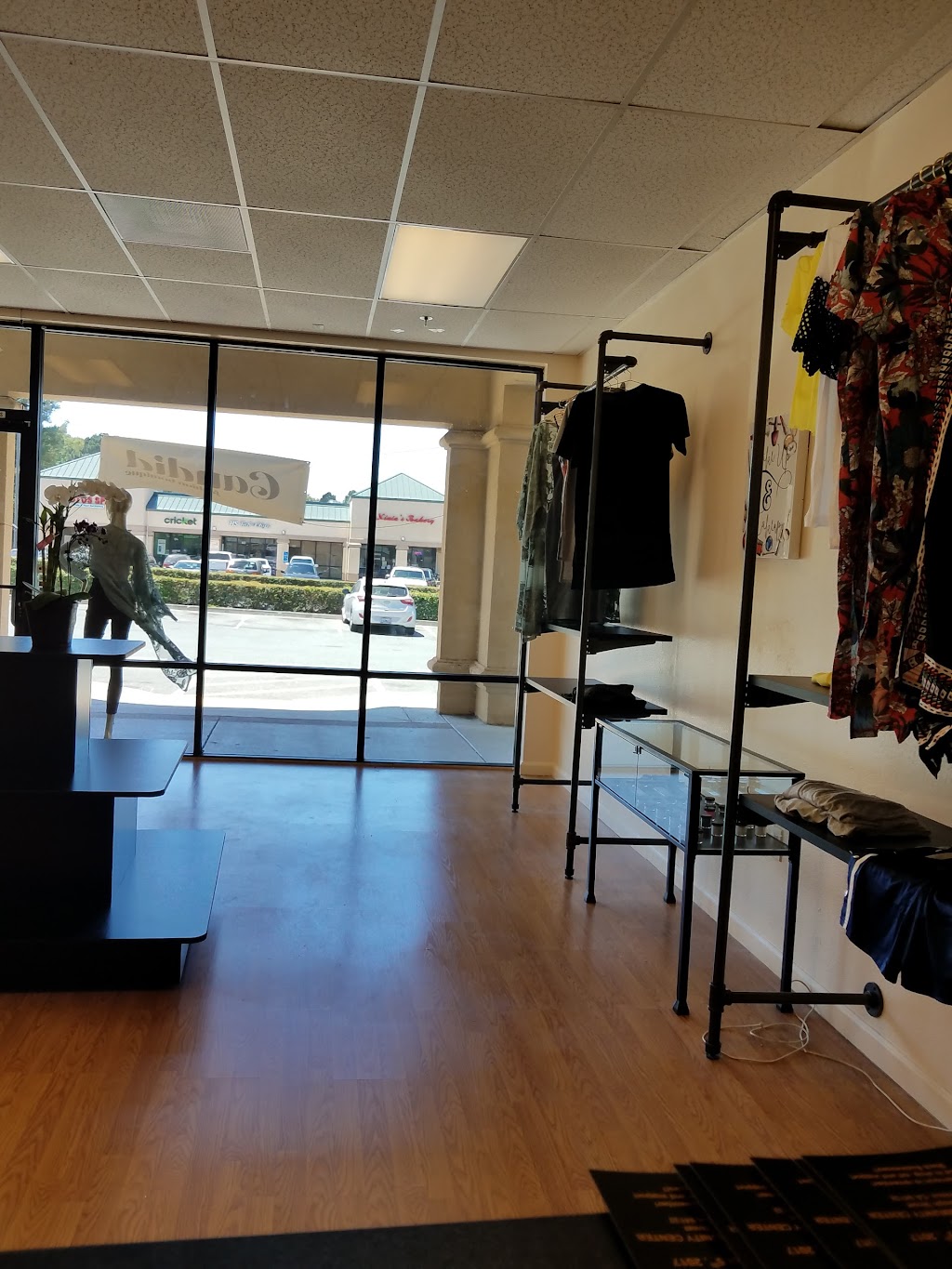 Candid Boutique | 3550 San Pablo Dam Rd A3, El Sobrante, CA 94803, USA | Phone: (510) 257-3959