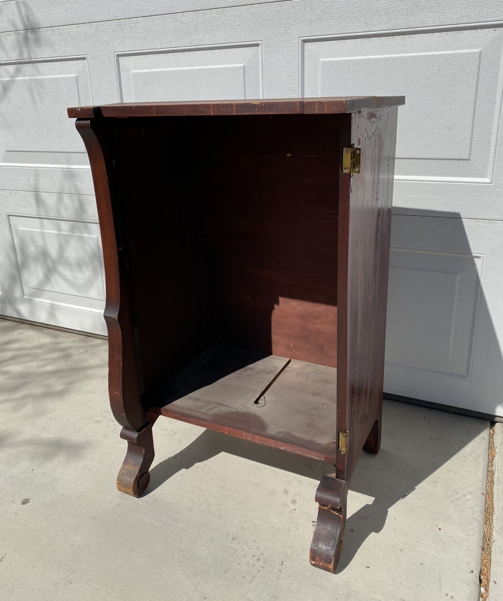 Ariels Furniture Refinishing & Upholstery | 555 N El Camino Real, San Clemente, CA 92672, USA | Phone: (949) 630-2077