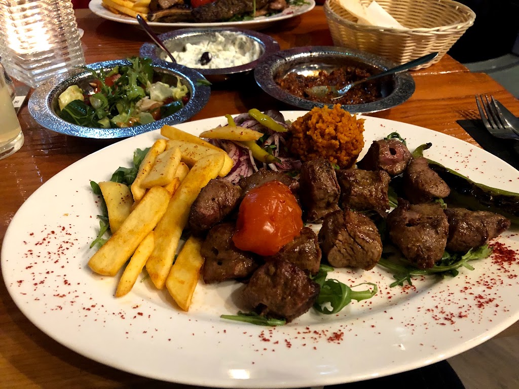 ManQal Grab n Grill | Van Marwijk Kooystraat 4, 1114 AG Amsterdam, Netherlands | Phone: 020 894 6670