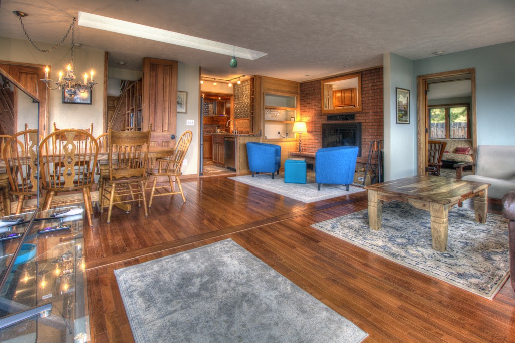 Lakeview Lodge | 301 Boulder Canyon Dr, Nederland, CO 80466, USA | Phone: (303) 517-2132