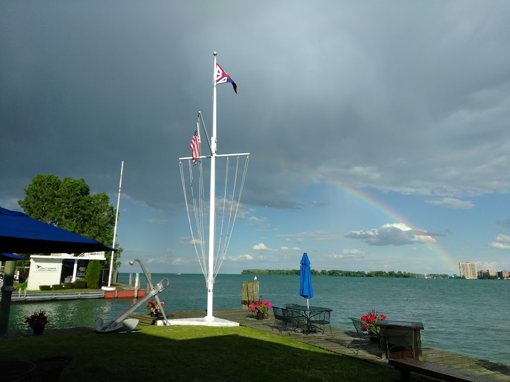 Bayview Yacht Club | 100 Clairpointe St, Detroit, MI 48215, USA | Phone: (313) 822-1853