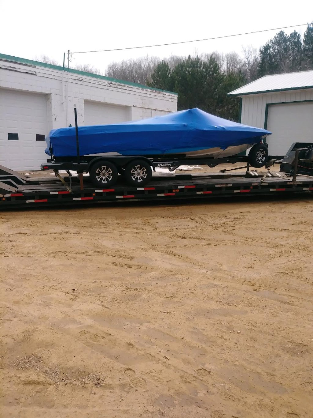 Cross Country Boat Transport, LLC | 23310 Lillehei Ave, Hastings, MN 55033 | Phone: (651) 437-2454