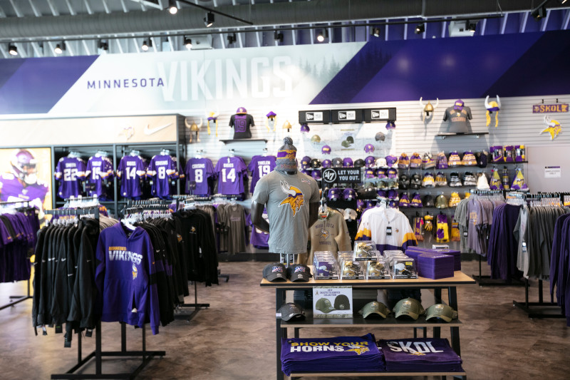 Vikings team store 6  Sperides Reiners Architects, Inc.