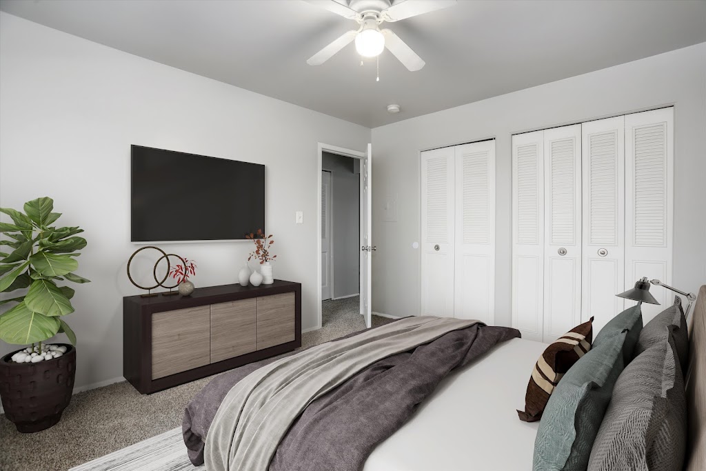 The Pointe at Cherry Hill | 332 S Hubbard Ct, Westland, MI 48186, USA | Phone: (734) 589-1746