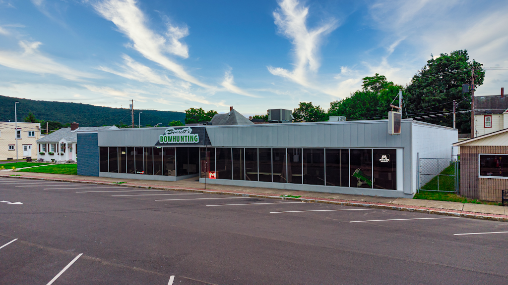 Barretts Bowhunting | 257 E 14th St, Elmira Heights, NY 14903, USA | Phone: (607) 733-7773