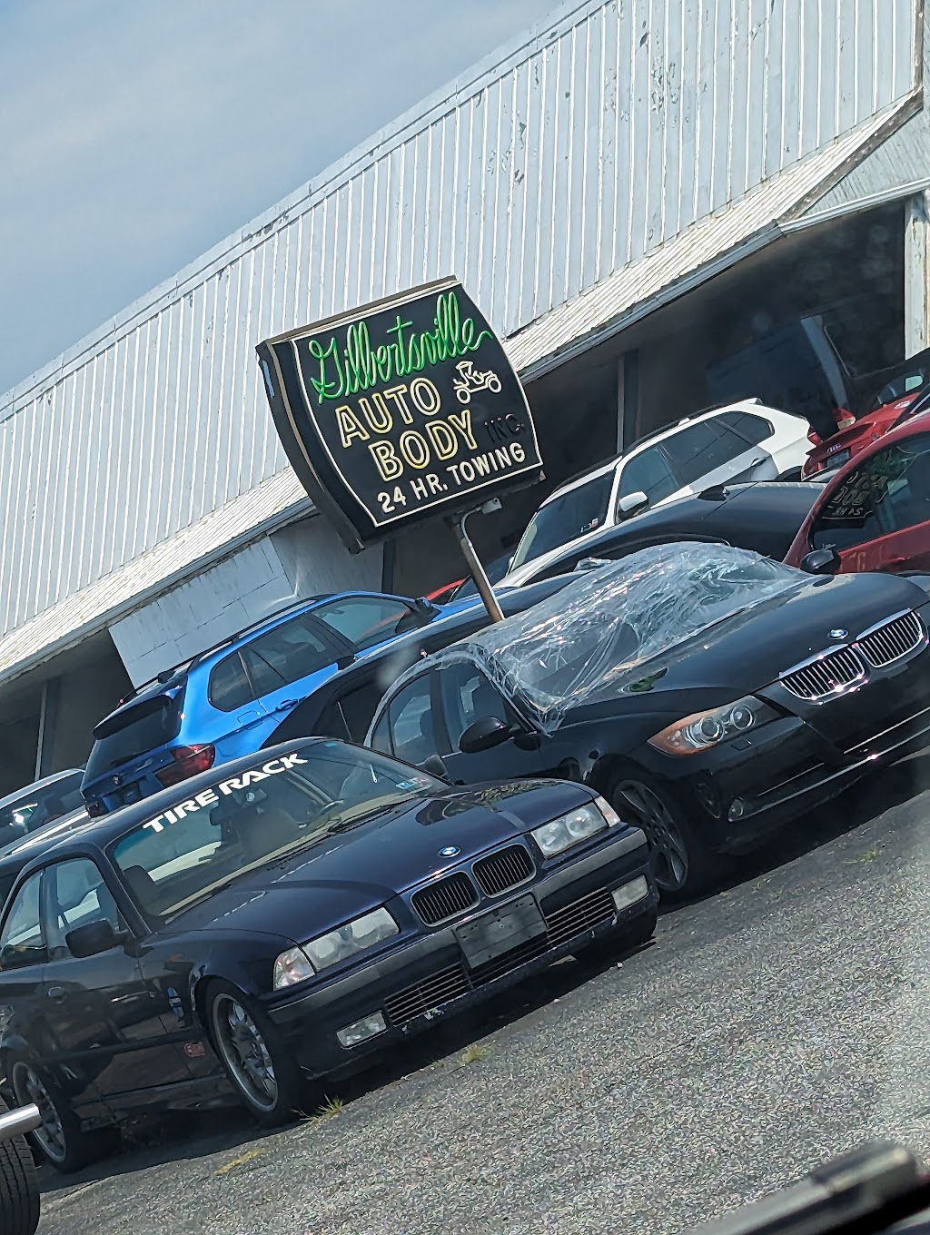 Gilbertsville Auto Body LLC | 1055 E Philadelphia Ave, Gilbertsville, PA 19525, USA | Phone: (610) 367-2474